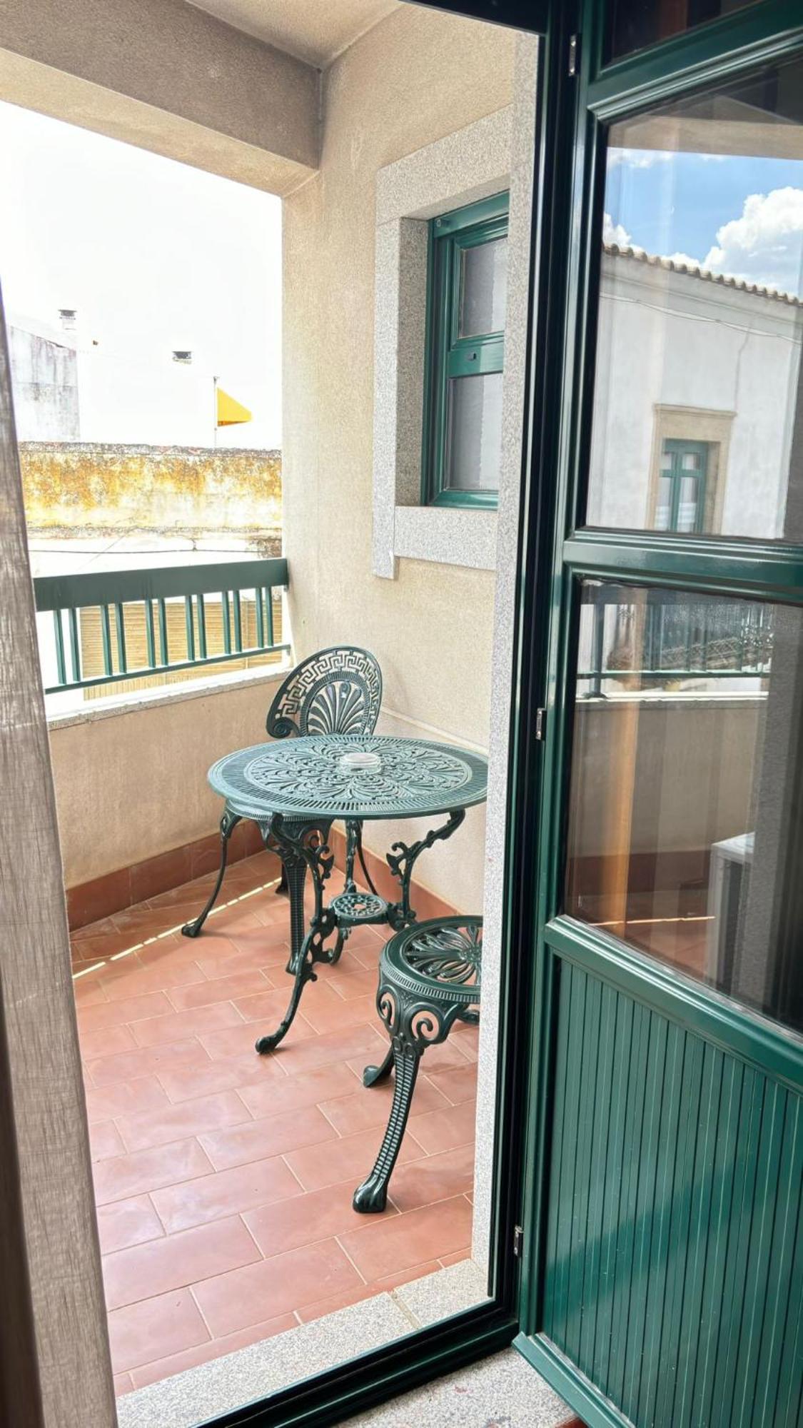 Hotel Trindade Coelho Mogadouro  Exterior photo